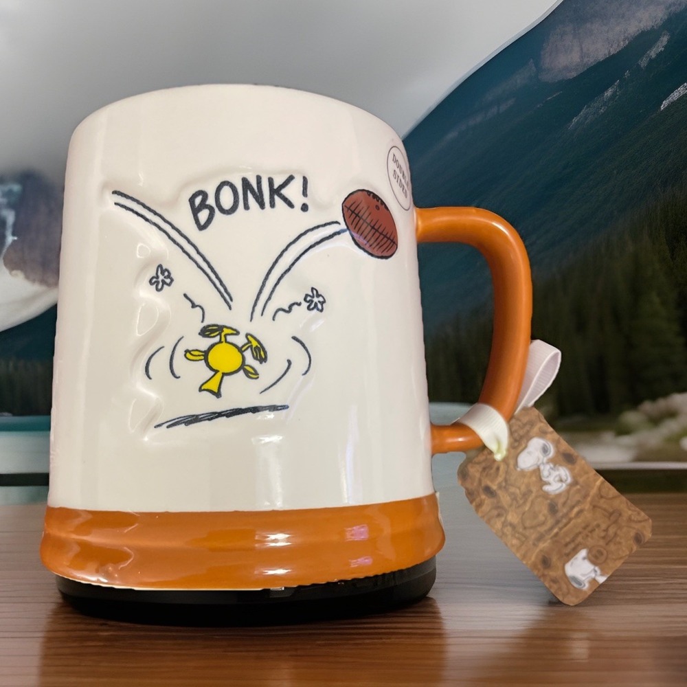 NWT LARGE Rae Dunn Peanuts Snoopy Woodstock Football TEAM WORK Ceramic Mug NEW
